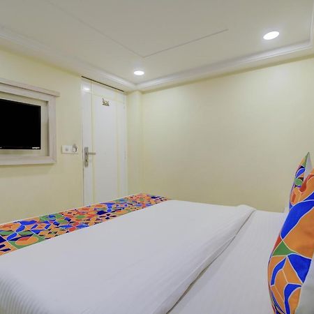 Hotel Kaushal Palace Nuova Delhi Esterno foto