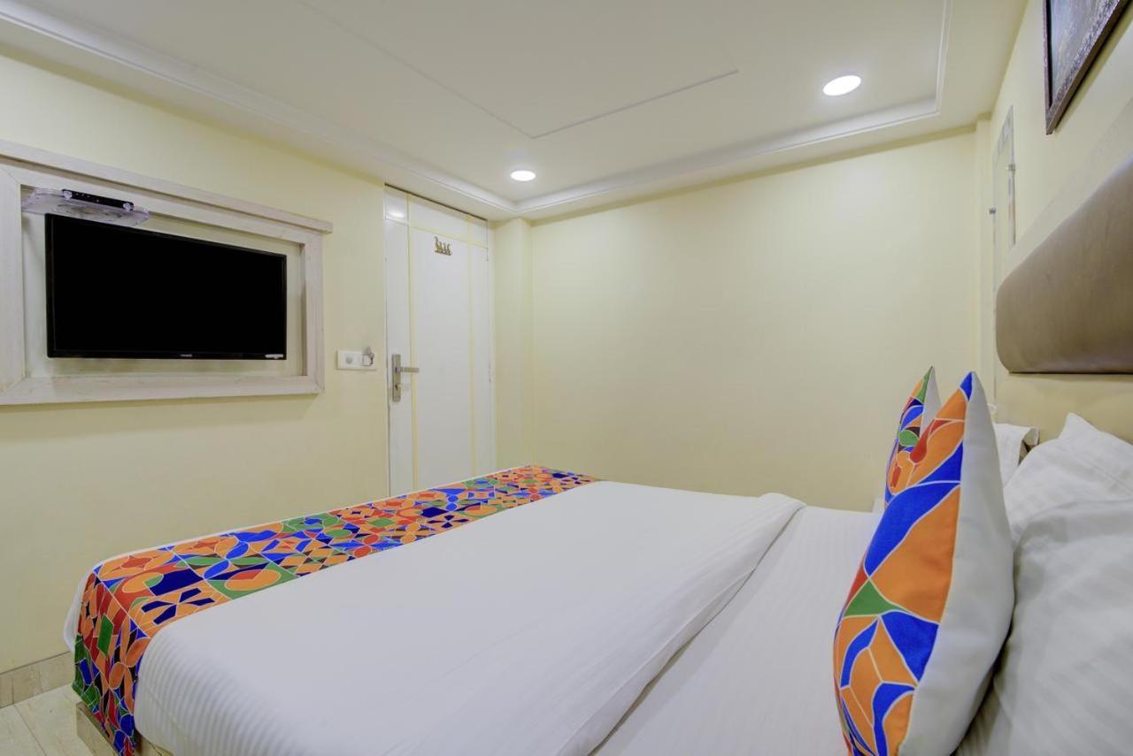 Hotel Kaushal Palace Nuova Delhi Esterno foto